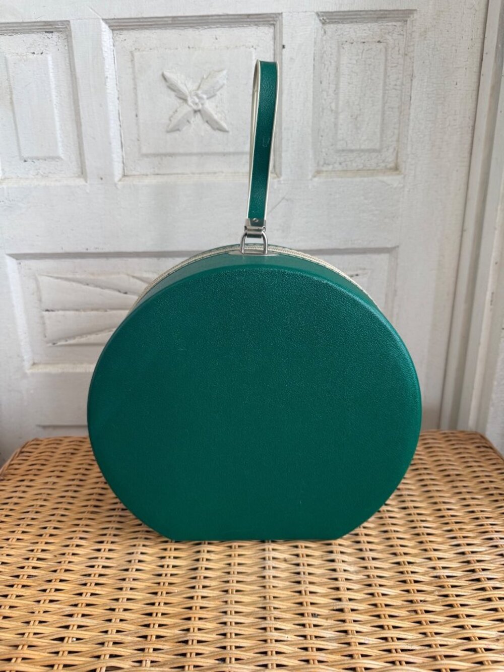Vintage 60's Kelly Green Round Train Case Travel Luggage Mod Retro